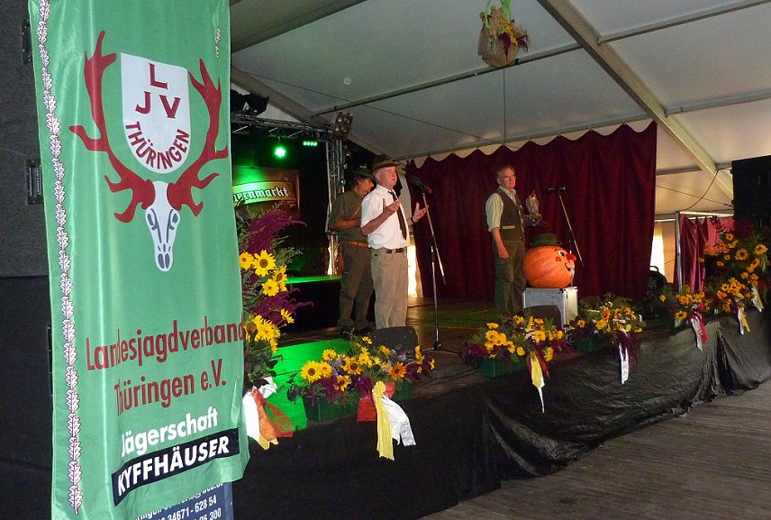 Bild: J&auml;gerschaft unterst&uuml;tzte Bauernmarkt