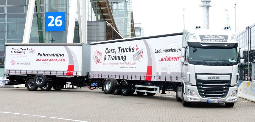 Bild: Demonstration auf der IAA