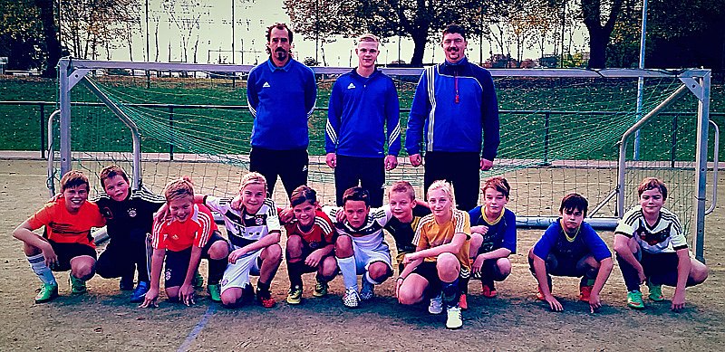 Bild: Gasttrainer im Stadion an der Wipper