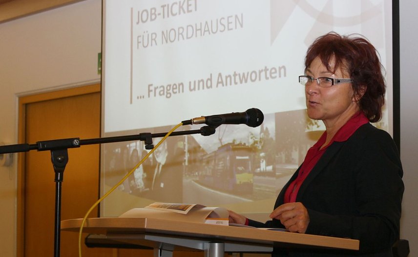 Bild: Gabriele Schuchardt bei Ihrem Vortrag