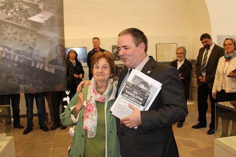Bild: Ausstellung und Neuauflage