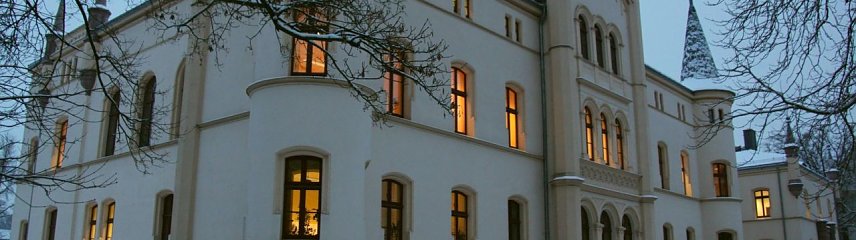 Bild: Winterliches Landratsamt