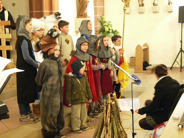 Bild: Martinsspiel in der Kirche