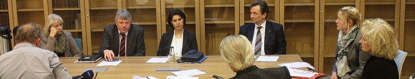 Bild: Die F&uuml;hrungsriege des Harzer Toursimusverbandes erl&auml;uterte im Nordh&auml;user B&uuml;rgerhaus die Arbeit ihres Verbandes