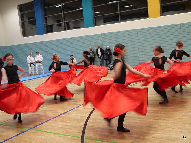 Bild: Tanzgruppe