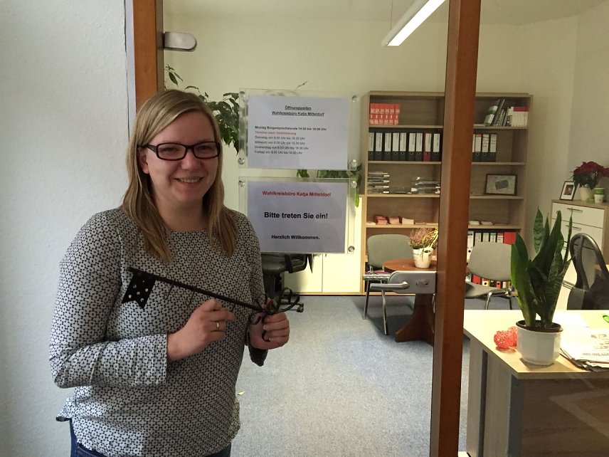 Bild: Katja Mitteldorf er&ouml;ffnet ihr Wahlkreisb&uuml;ro am 10. Dezember