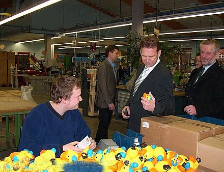 Bild: Zu Besuch in den Behinderten Werkst&auml;tten 2007