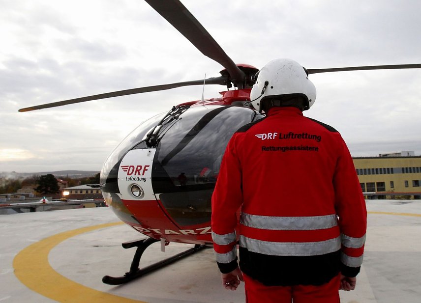 Bild: EC 135 auf Klinikdach