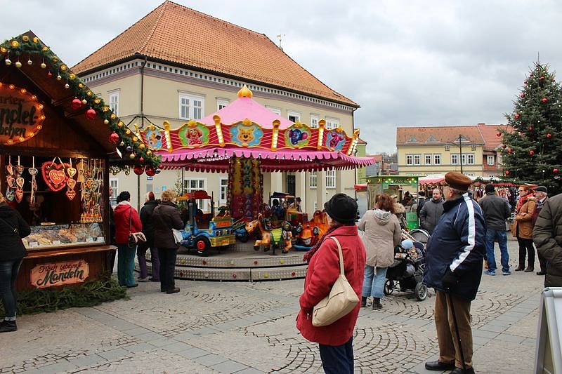 Bild: Weihnachtsbaumkugeln zerst&ouml;rt