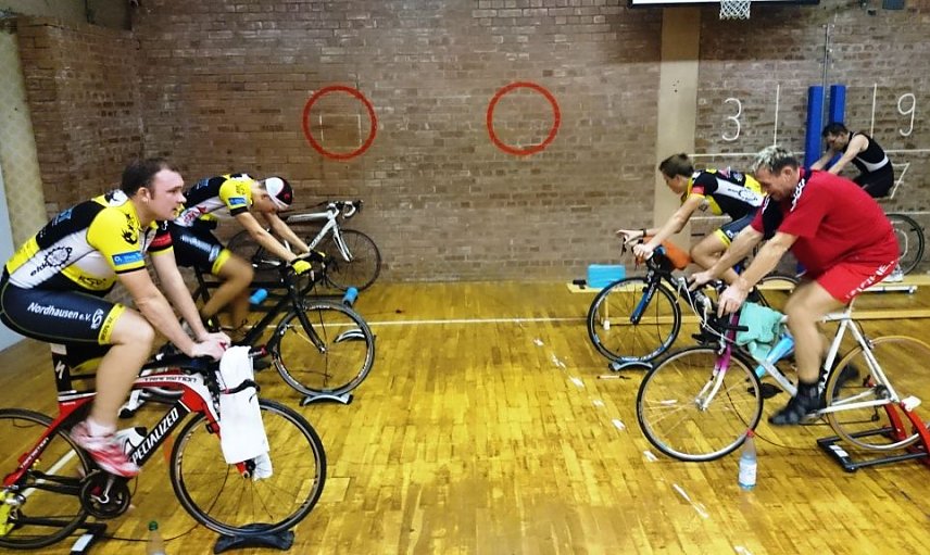 Bild: Radsporttraining im Winter