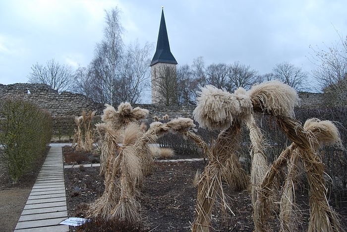 Bild: Puppen auf dem Berg