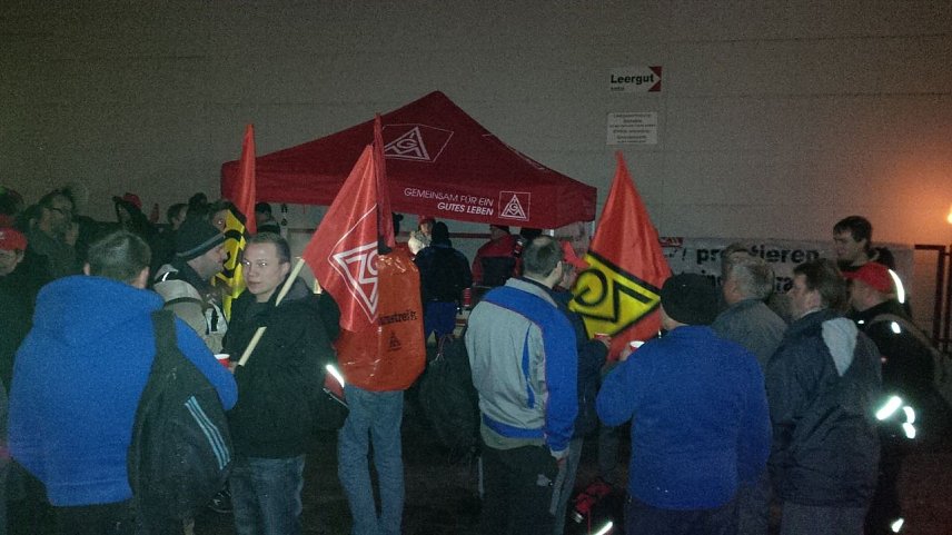 Bild: 2. Warnstreik bei Magna