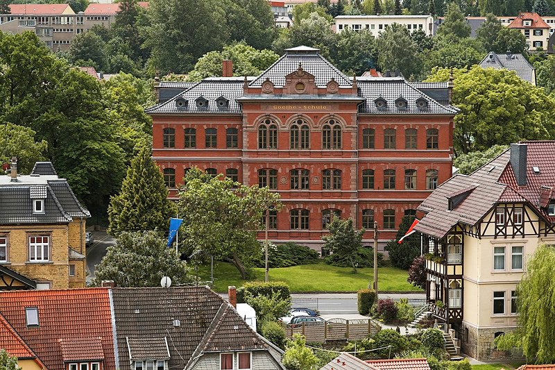 Bild: Offene T&uuml;r im SBZ