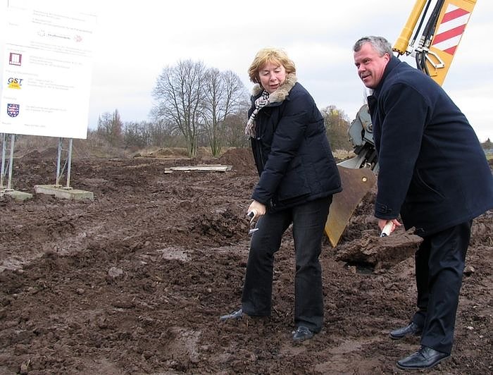Bild: Symbolischer Spatenstich