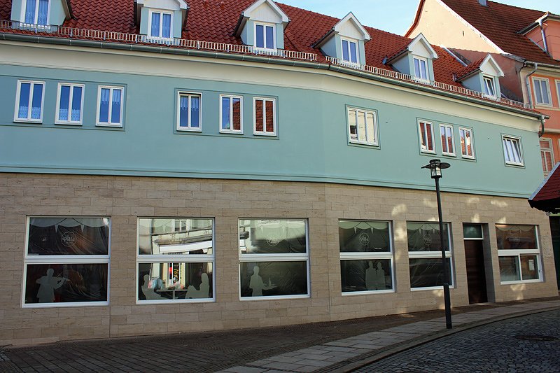 Bild: Caf&eacute; Pille und 10 Wohnungen