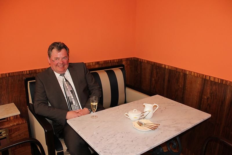 Bild: Caf&eacute; Pille und 10 Wohnungen