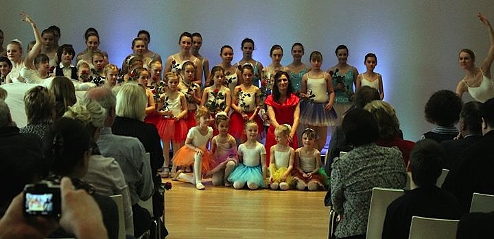 Bild: Zwei Jahrzehnte Tanzstudio Radeva