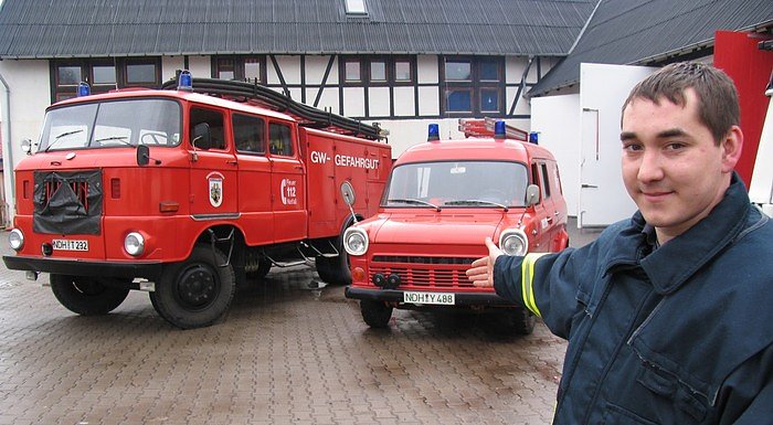 Bild: Zwei Autos zu verkaufen