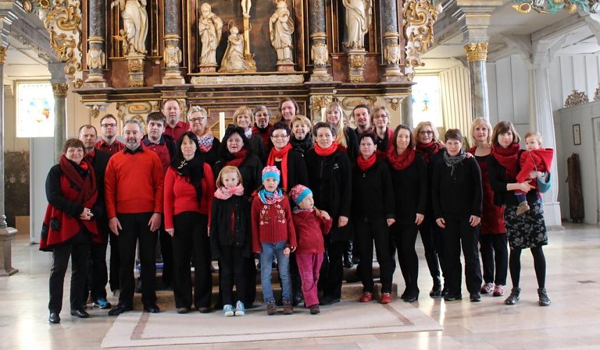 Bild: Seit fast 10 Jahren gibt es den von Laien gegr&uuml;ndeten Gospelchor Kar&iacute;bu im Landkreis Nordhausen
