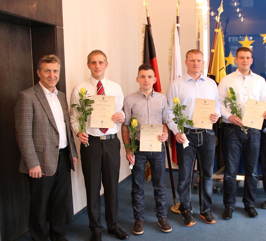 Bild: Chris Franke, Alexander Mestmacher und Mathias Groepngie&szlig;er sind Brandmeister Anw&auml;rter