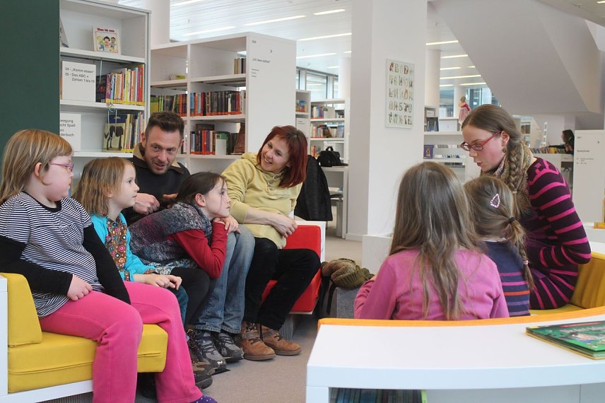 Bild: Lesenachmittag in der Stadtbibliothek