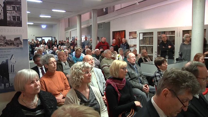 Bild: Ausstellungser&ouml;ffnung in der Flohburg - damit die gesammelten Erfahrungen nicht verloren gehen