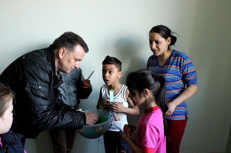 Bild: Strahlende Kinderaugen in der Erstaufnahmeeinrichtung