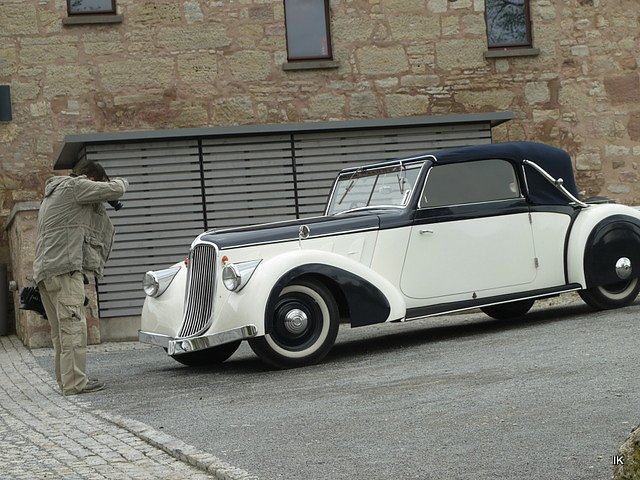 Bild: Oldtimer auf Brug Scharfenstein