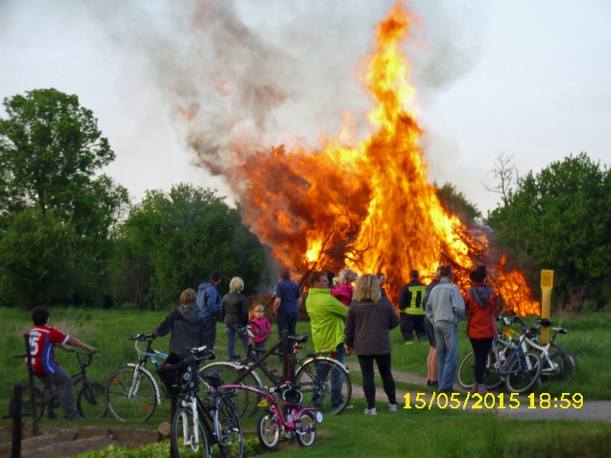 Bild: Maifeuer 2015 in Seehausen