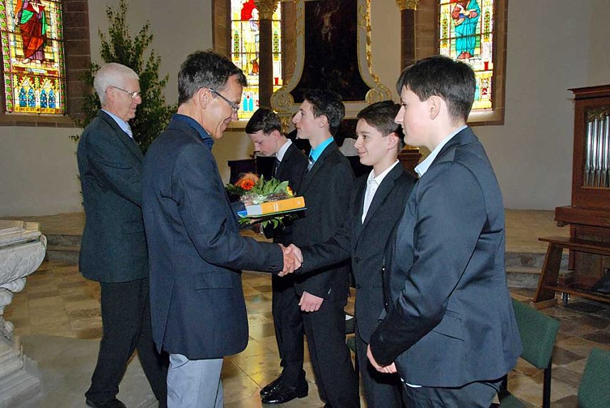 Bild: Konfirmation in der Unterkirche