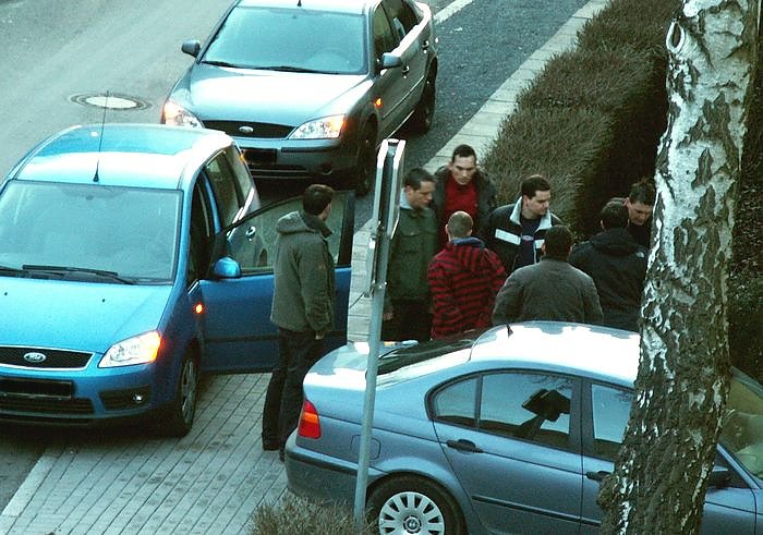 Bild: Bild der Festnahme des mutma&szlig;lichen R&auml;ubers