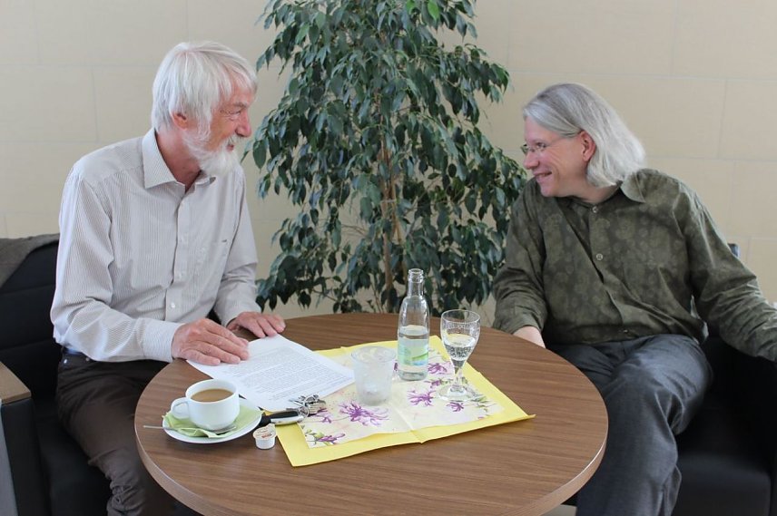 Bild: Kulturcaf&eacute; mit Prof. Peter Bruns