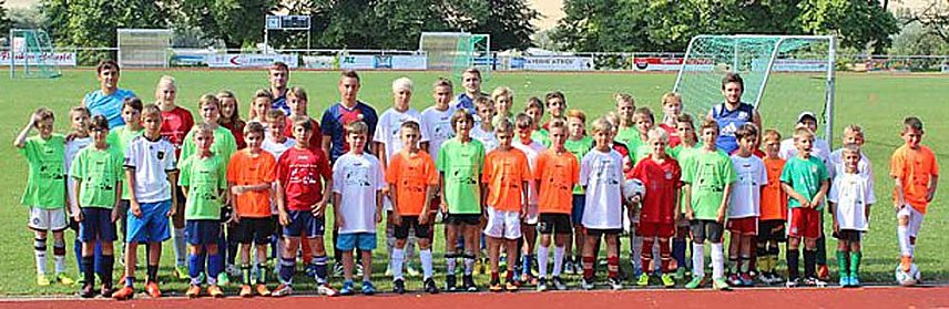 Bild: Fu&szlig;ballferienschule ...