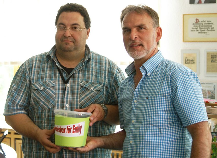 Bild: Landrat Harald Zanker und Personalratsmitglied Jens Rauch.