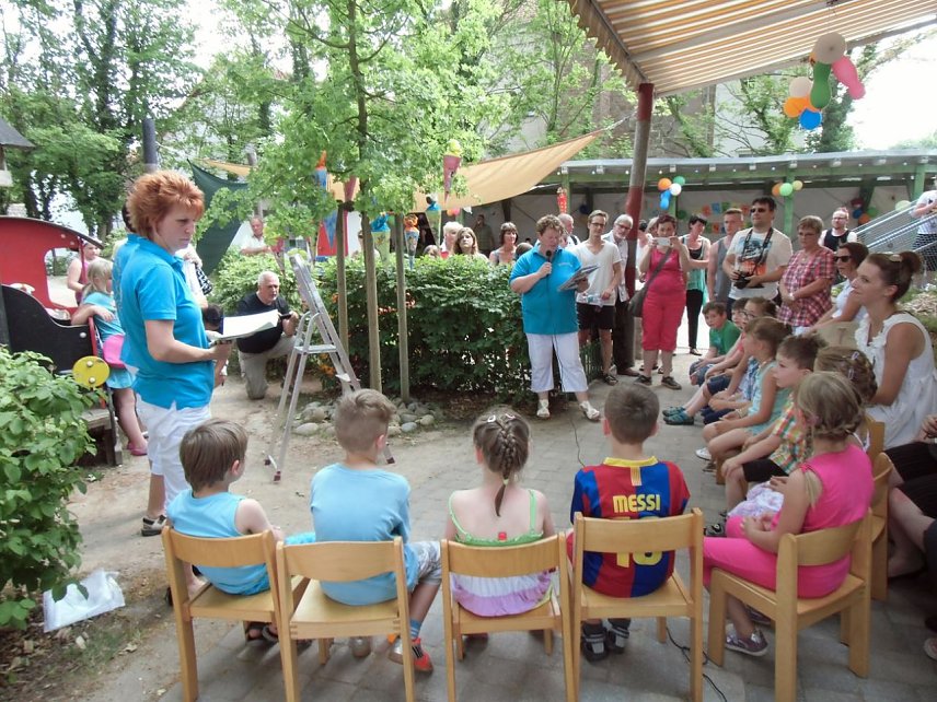 Bild: 13 Vorschulkinder sagen Auf Wiedersehen