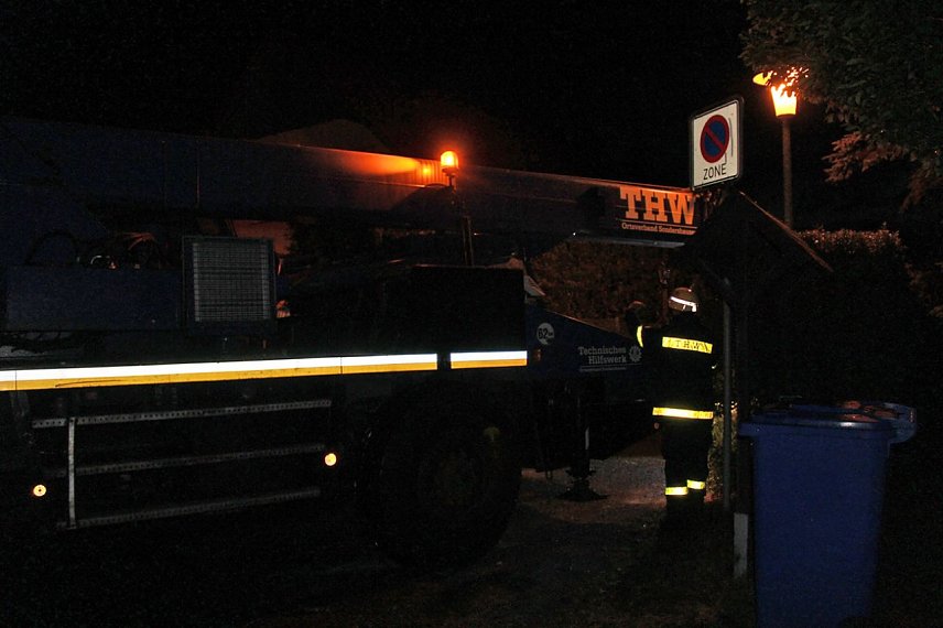 Bild: THW und Feuerwehr im Einsatz