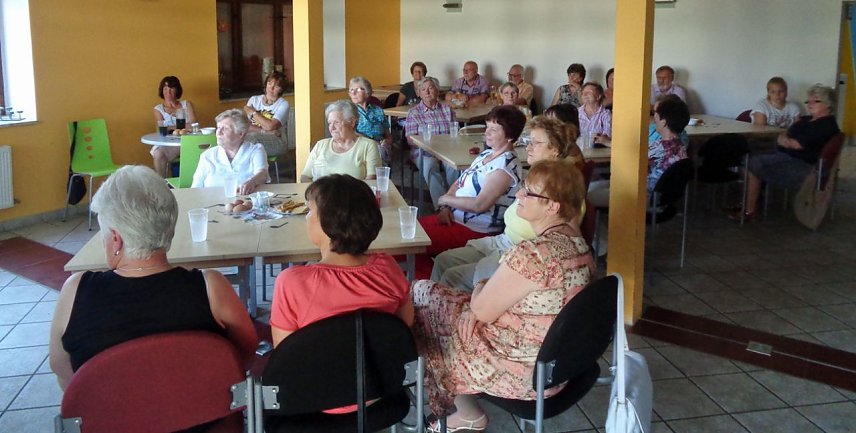 Bild: Lockeres und musikalisches Erz&auml;hlcaf&egrave;