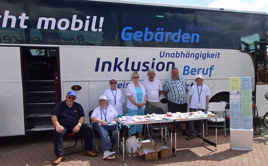 Bild: Infobus des VdK  in Bad Frankenhausen