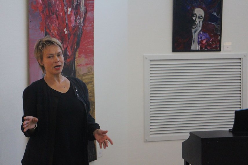 Bild: Barbara Rohdes Ausstellung in der Nordh&auml;user Kreissparkasse zeigt drei Themenkomplexe