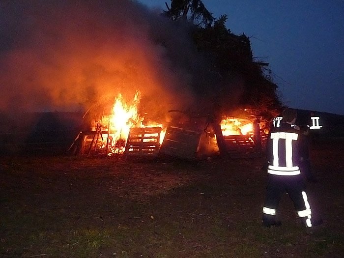 Bild: Osterfeuer &Ouml;stertal