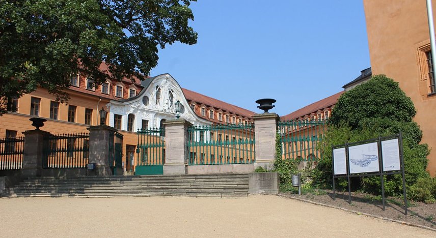 Bild: Grillparty im Schlosspark?