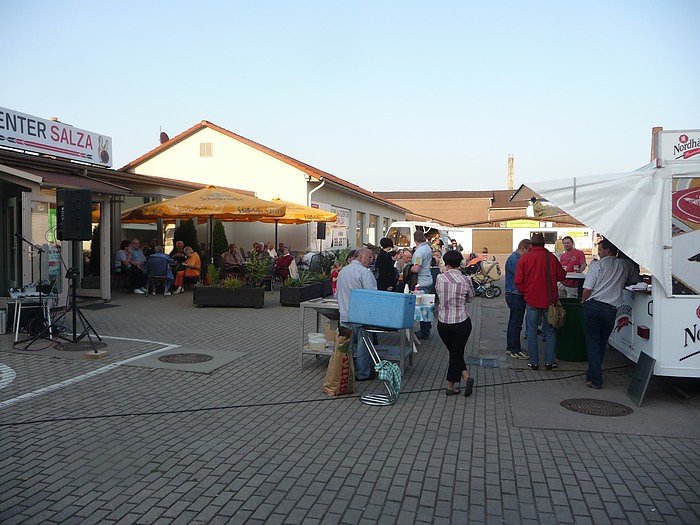 Bild: Osterfeuer in Salza