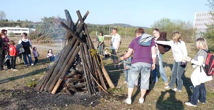 Bild: Osterfeuer Premiere