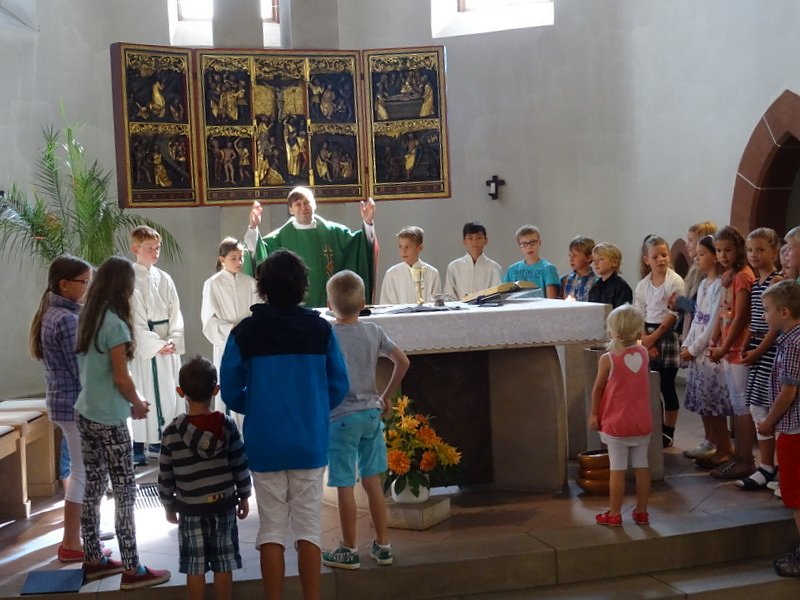 Bild: Am Altar