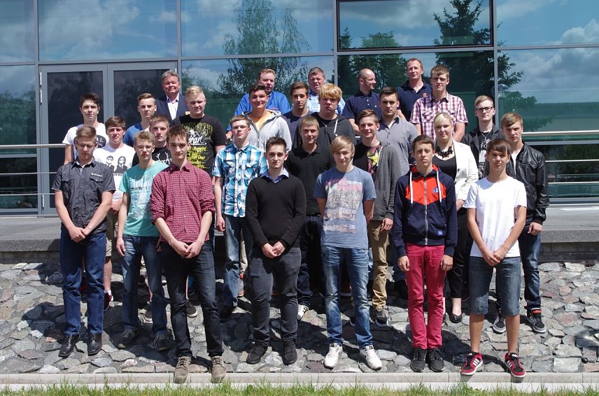 Bild: 23 angehenden Fachkr&auml;fte beginnen dieses Jahr bei Schachtbau ihre Ausbildung