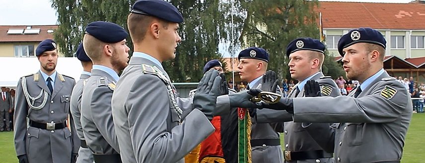 Bild: Feierliche Vereidigung in Berka