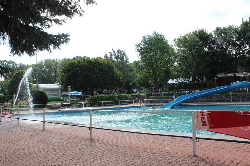 Bild: Schwimmbadfest in Ebeleben