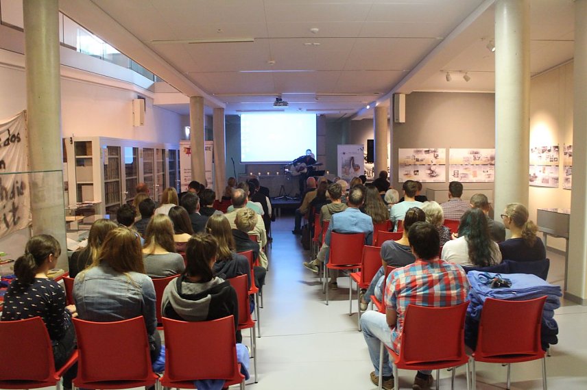 Bild: Im Sonderausstellungsraum ist auch die Ausstellung "Nordhausen in der Revolution der Kerzen" zu sehen, die von Sch&uuml;lern des Humboldt Gymnasiums erstellt wurde