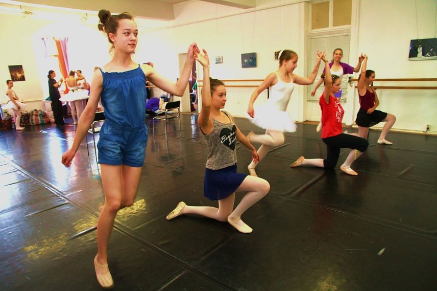 Bild: 20 Jahre Tanzstudio Radeva