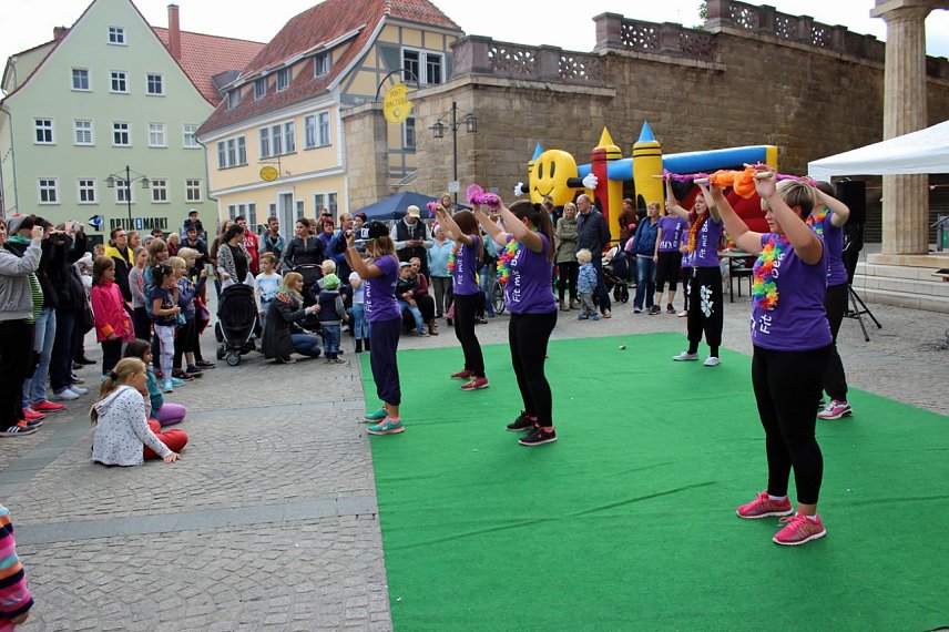 Bild: Buntes Familienfest